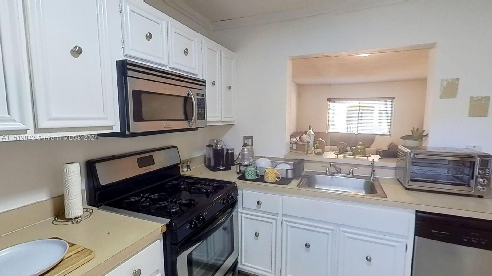 18111 NW 68th Ave F210, Hialeah, Florida 33015, 1 Bedroom Bedrooms, ,1 BathroomBathrooms,Residential,For Sale,18111 NW 68th Ave F210,A11519072