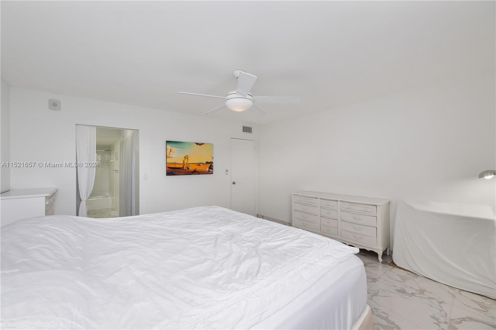 17800 Atlantic Blvd, Sunny Isles Beach, FL, 33160 United States, 1 Bedroom Bedrooms, ,1 BathroomBathrooms,Residential,For Sale,Atlantic Blvd,A11521657