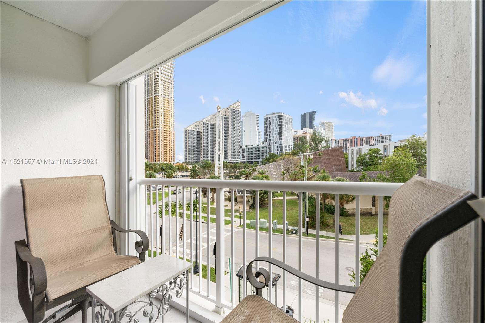 17800 Atlantic Blvd, Sunny Isles Beach, FL, 33160 United States, 1 Bedroom Bedrooms, ,1 BathroomBathrooms,Residential,For Sale,Atlantic Blvd,A11521657