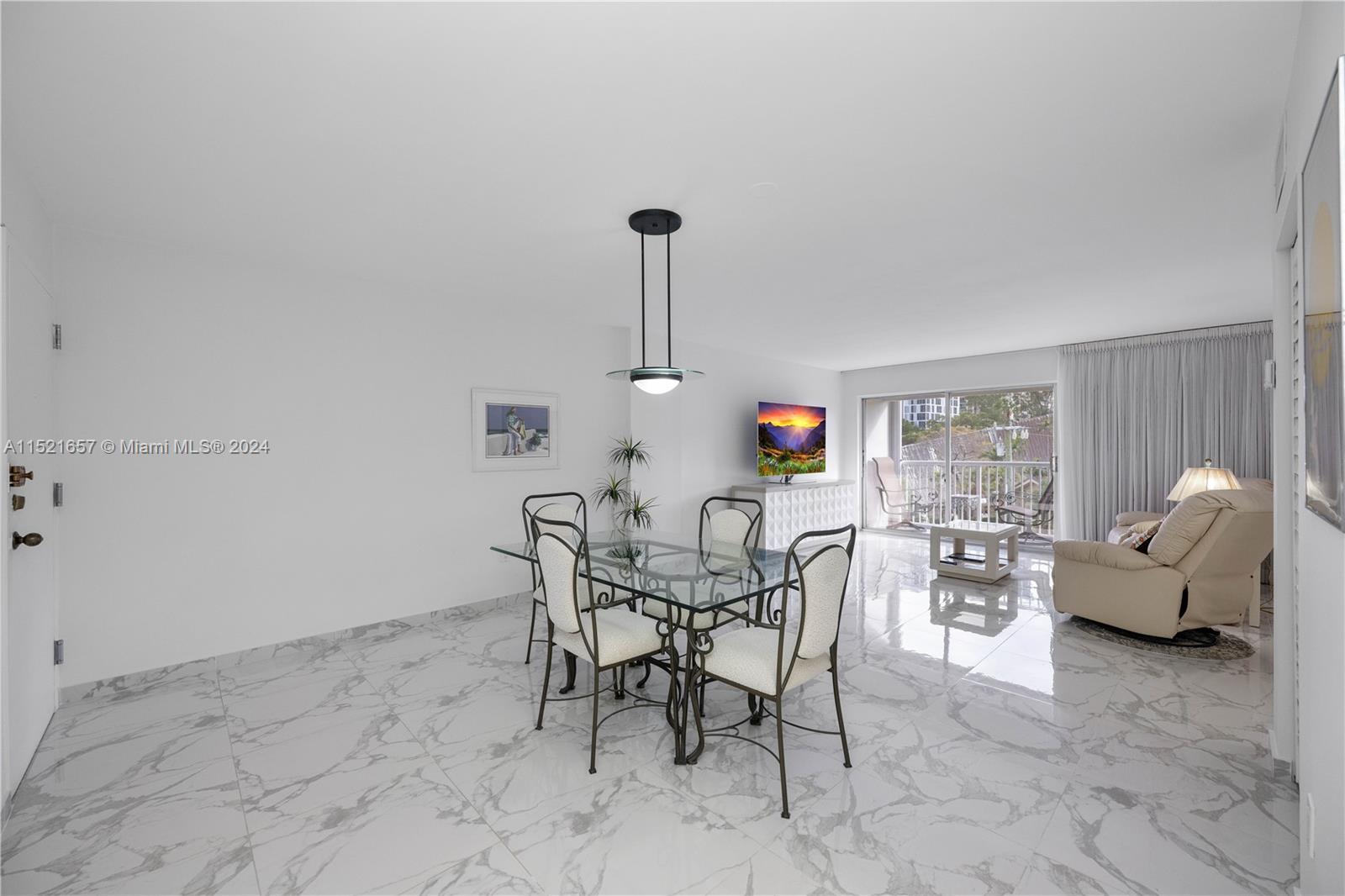 17800 Atlantic Blvd, Sunny Isles Beach, FL, 33160 United States, 1 Bedroom Bedrooms, ,1 BathroomBathrooms,Residential,For Sale,Atlantic Blvd,A11521657