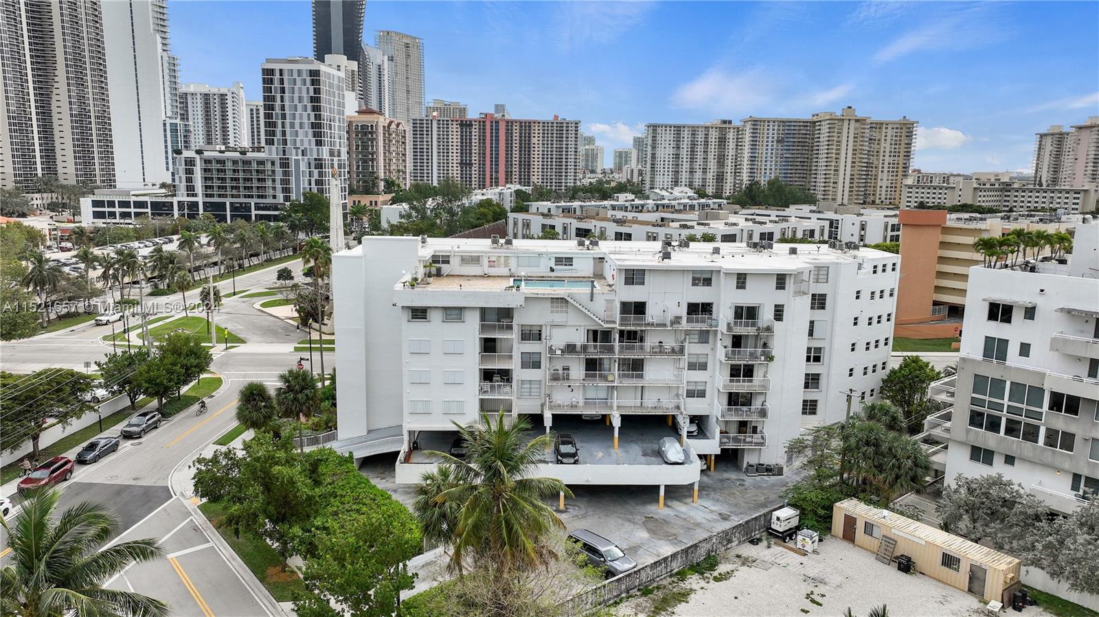 17800 Atlantic Blvd, Sunny Isles Beach, FL, 33160 United States, 1 Bedroom Bedrooms, ,1 BathroomBathrooms,Residential,For Sale,Atlantic Blvd,A11521657