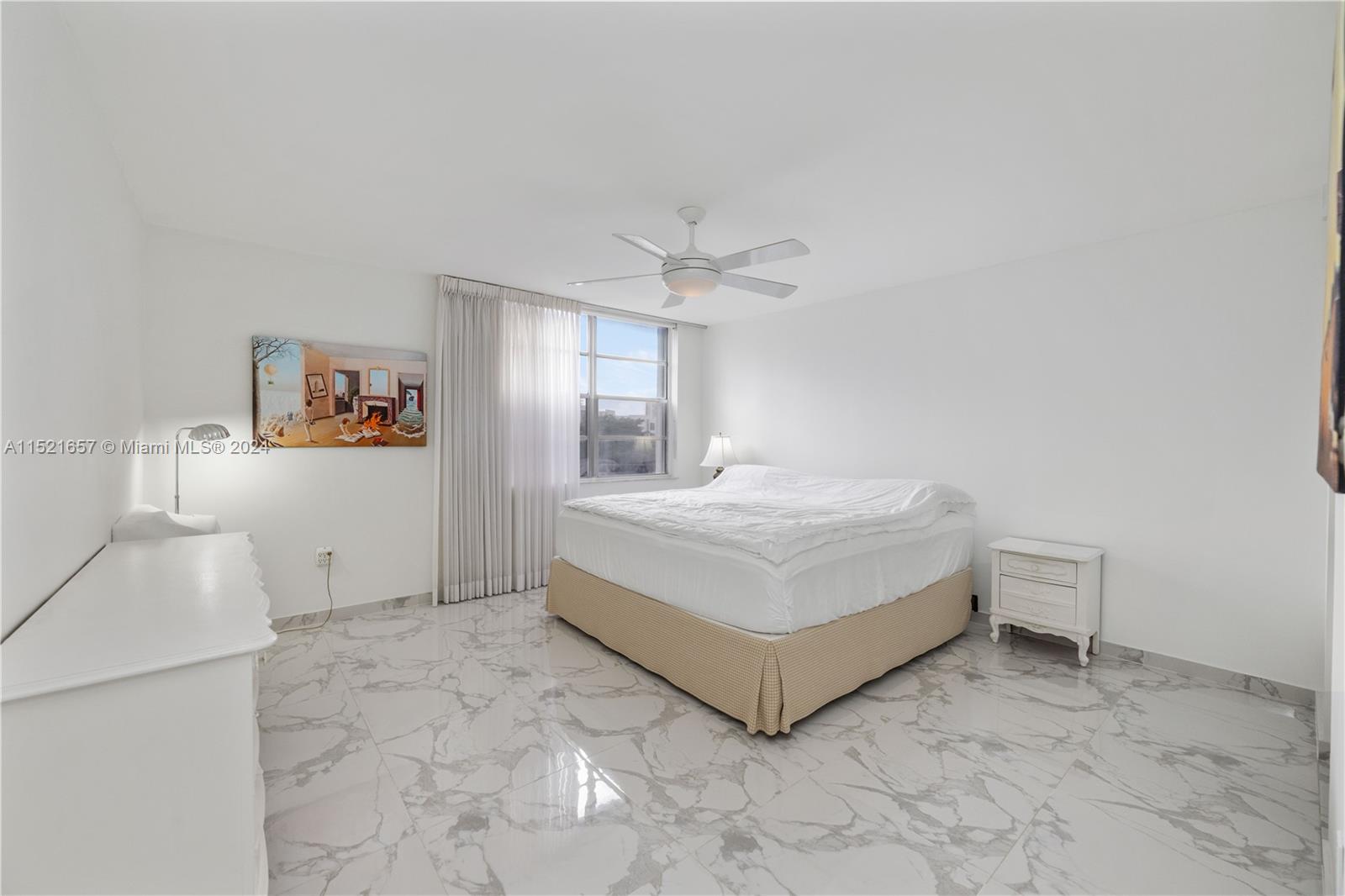 17800 Atlantic Blvd, Sunny Isles Beach, FL, 33160 United States, 1 Bedroom Bedrooms, ,1 BathroomBathrooms,Residential,For Sale,Atlantic Blvd,A11521657