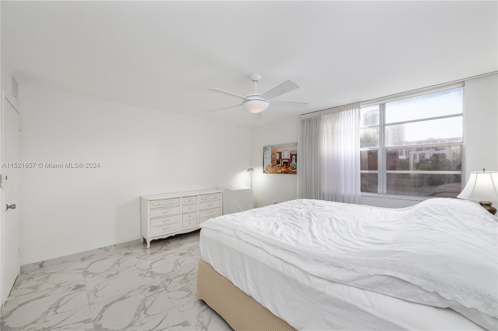 17800 Atlantic Blvd, Sunny Isles Beach, FL, 33160 United States, 1 Bedroom Bedrooms, ,1 BathroomBathrooms,Residential,For Sale,Atlantic Blvd,A11521657