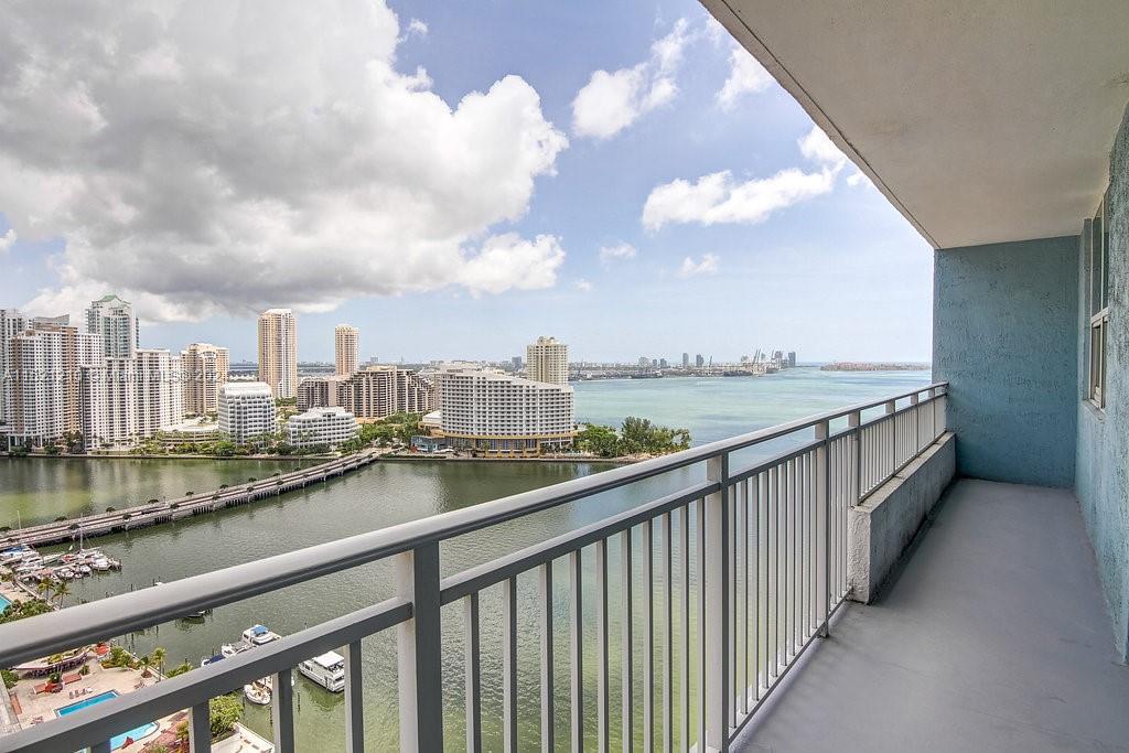 1111  Brickell Bay Dr #2006 For Sale A11521210, FL