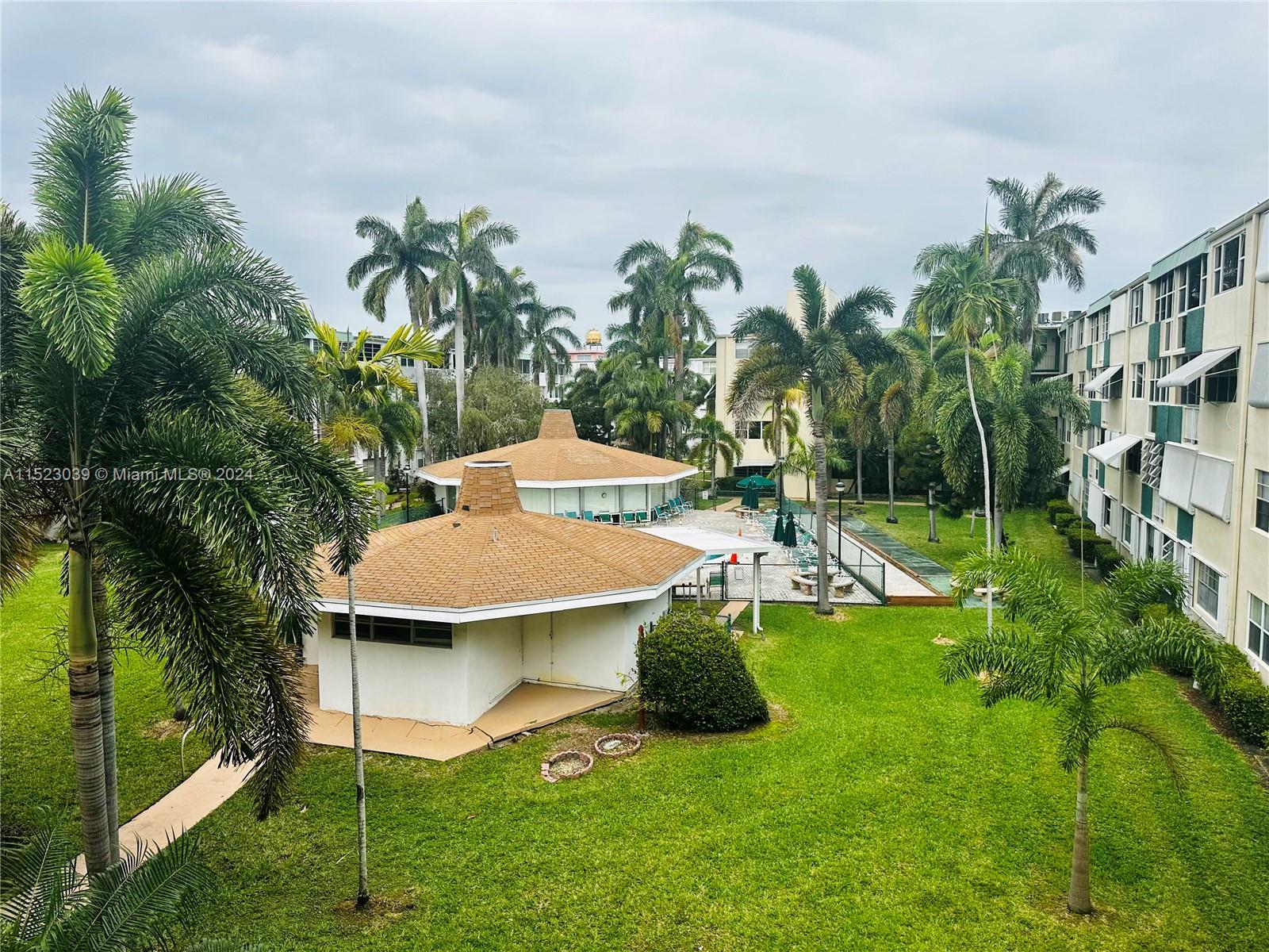 1333 E Hallandale Beach Blvd 302, Hallandale Beach, Florida 33009, 1 Bedroom Bedrooms, ,1 BathroomBathrooms,Residentiallease,For Rent,1333 E Hallandale Beach Blvd 302,A11523039