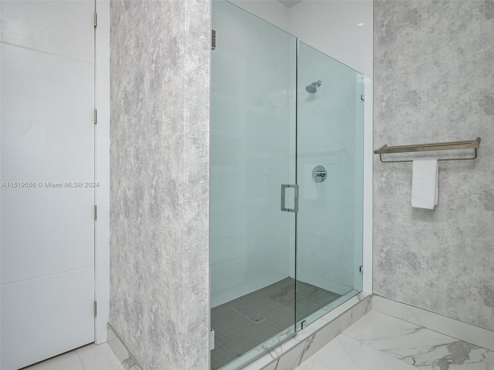 16601 Sunset Way, Weston, Florida 33326, 5 Bedrooms Bedrooms, 9 Rooms Rooms,6 BathroomsBathrooms,Residential,For Sale,16601 Sunset Way,A11519586