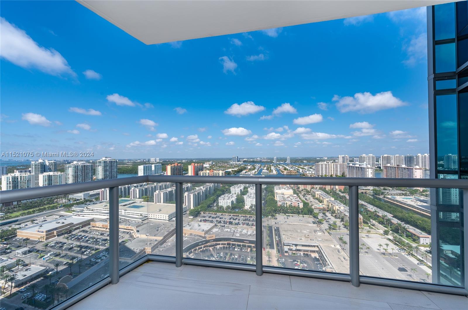 17121 Collins Ave, Sunny Isles Beach, FL, 33160 United States, 4 Bedrooms Bedrooms, ,4 BathroomsBathrooms,Residential,For Sale,Collins Ave,A11521075