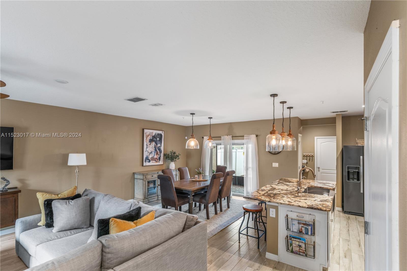 4833 Apple Blossom Ln, Saint Cloud, FL, 34771 United States, 3 Bedrooms Bedrooms, ,2 BathroomsBathrooms,Residential,For Sale,Apple Blossom Ln,A11523017