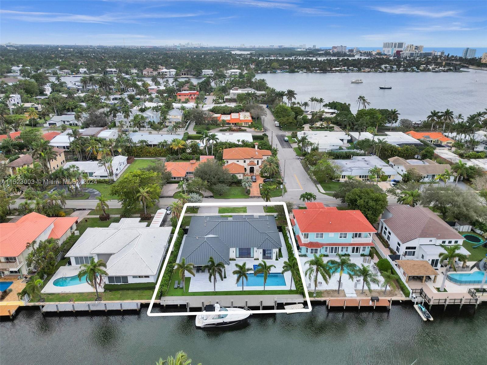 900 Washington St, Hollywood, FL, 33019 United States, 4 Bedrooms Bedrooms, ,4 BathroomsBathrooms,Residential,For Sale,Washington St,A11523003