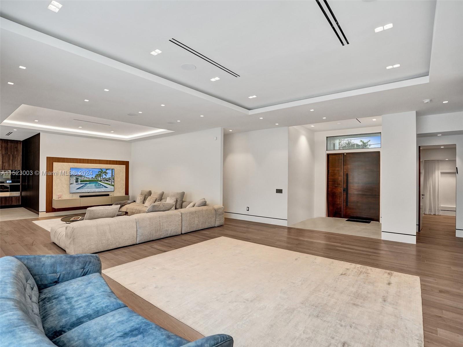 900 Washington St, Hollywood, FL, 33019 United States, 4 Bedrooms Bedrooms, ,4 BathroomsBathrooms,Residential,For Sale,Washington St,A11523003