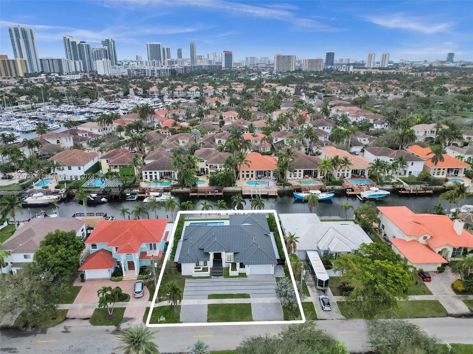 900 Washington St, Hollywood, FL, 33019 United States, 4 Bedrooms Bedrooms, ,4 BathroomsBathrooms,Residential,For Sale,Washington St,A11523003