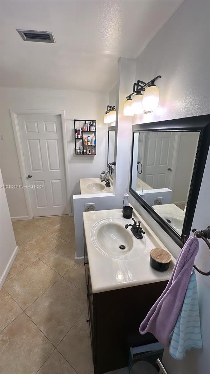 612 Commodore Dr, Plantation, FL, 33325 United States, 2 Bedrooms Bedrooms, ,2 BathroomsBathrooms,Residential,For Sale,Commodore Dr,A11523020