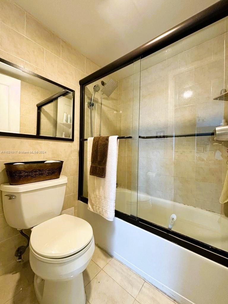 3101 N Country Club Dr 812, Aventura, Florida 33180, 2 Bedrooms Bedrooms, ,2 BathroomsBathrooms,Residentiallease,For Rent,3101 N Country Club Dr 812,A11521017