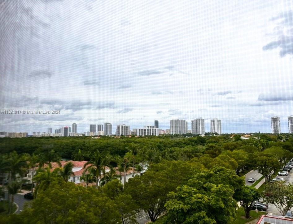 3101 N Country Club Dr 812, Aventura, Florida 33180, 2 Bedrooms Bedrooms, ,2 BathroomsBathrooms,Residentiallease,For Rent,3101 N Country Club Dr 812,A11521017