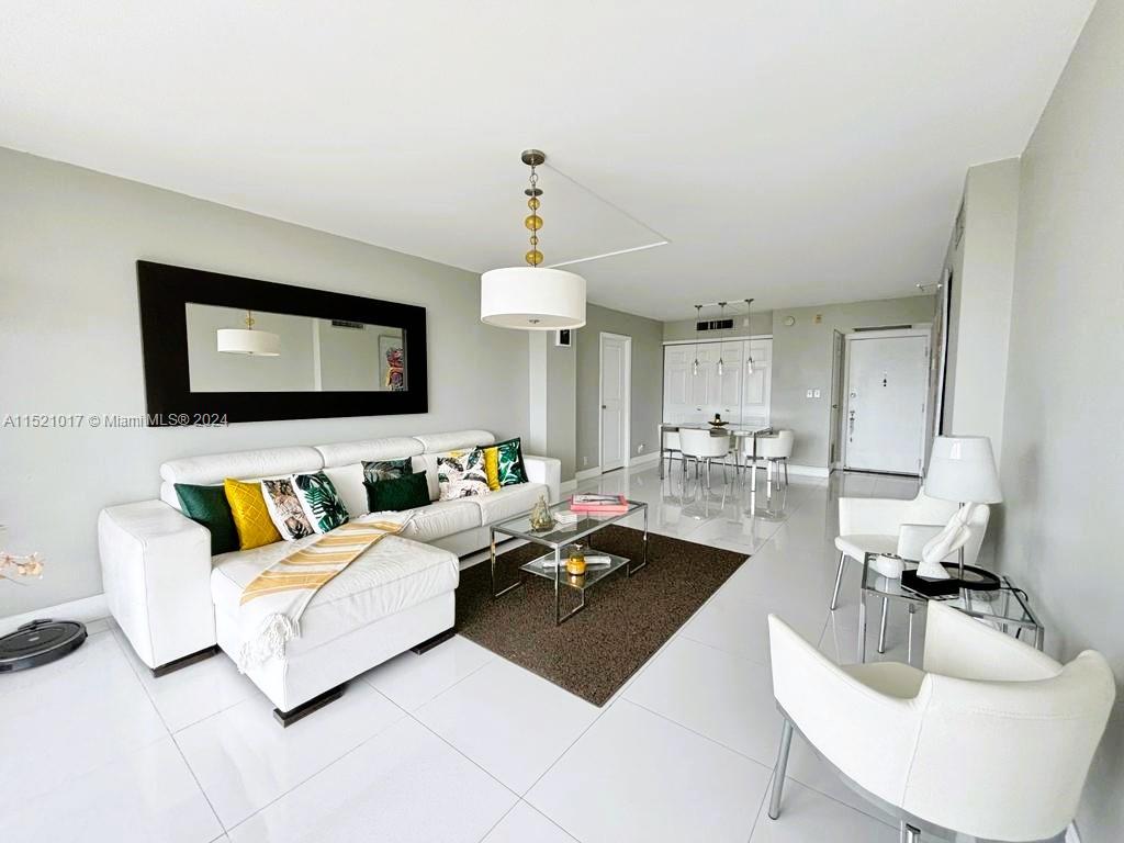 3101 N Country Club Dr 812, Aventura, Florida 33180, 2 Bedrooms Bedrooms, ,2 BathroomsBathrooms,Residentiallease,For Rent,3101 N Country Club Dr 812,A11521017