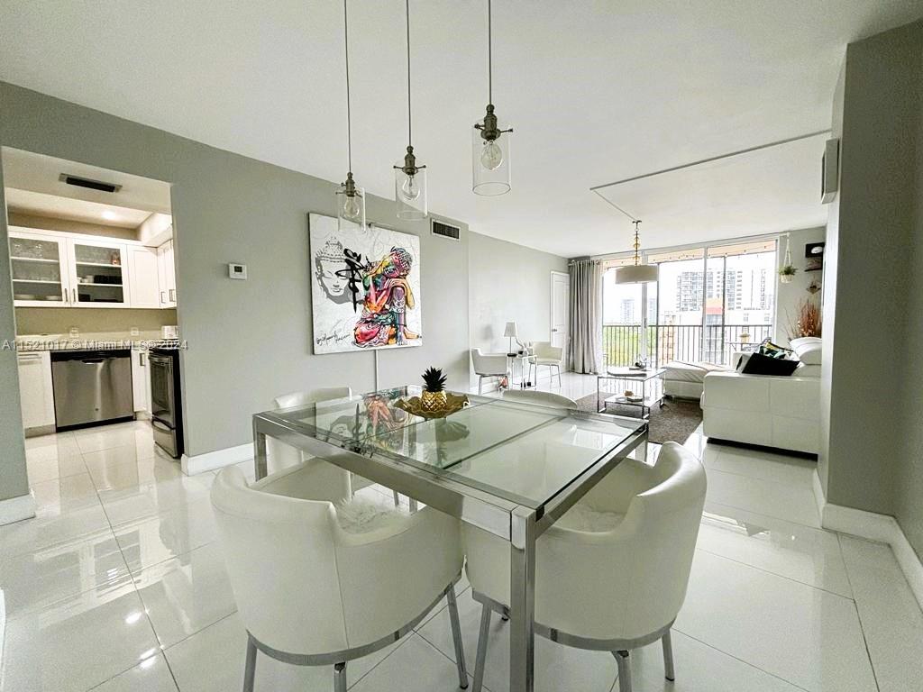 3101 N Country Club Dr 812, Aventura, Florida 33180, 2 Bedrooms Bedrooms, ,2 BathroomsBathrooms,Residentiallease,For Rent,3101 N Country Club Dr 812,A11521017