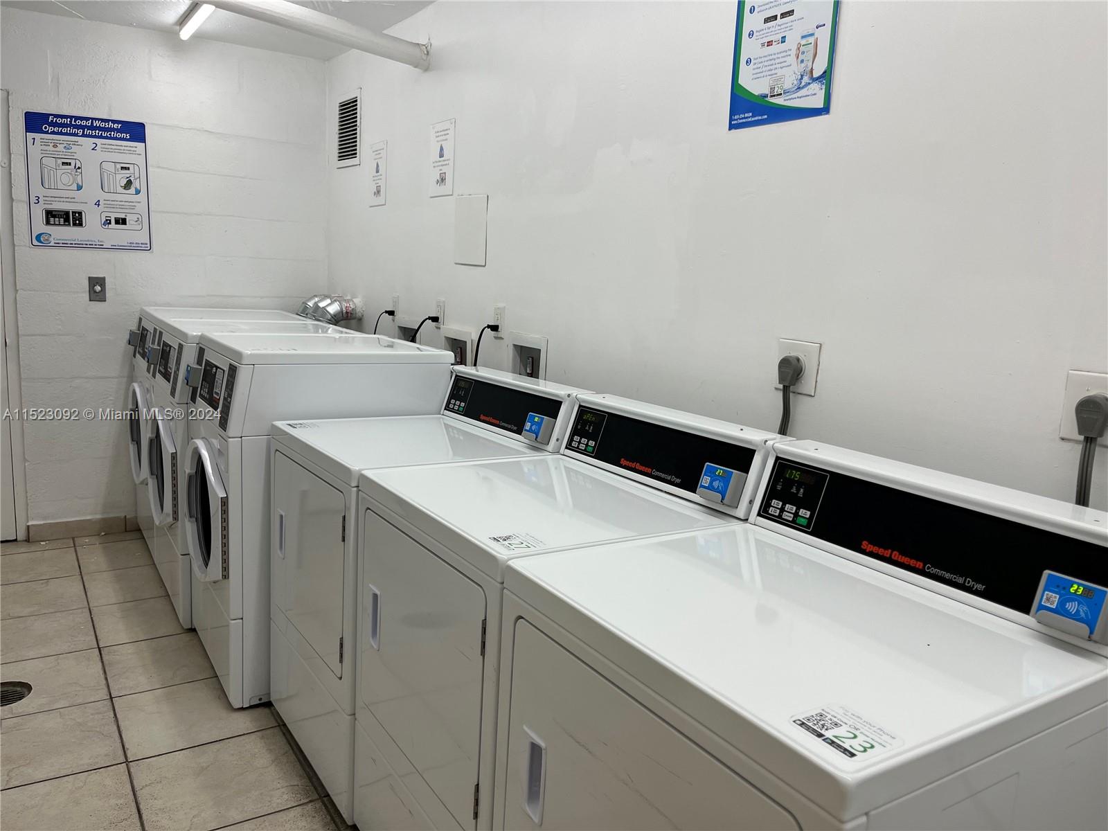 1000 Parkview Dr 723, Hallandale Beach, Florida 33009, 2 Bedrooms Bedrooms, ,1 BathroomBathrooms,Residential,For Sale,1000 Parkview Dr 723,A11523092