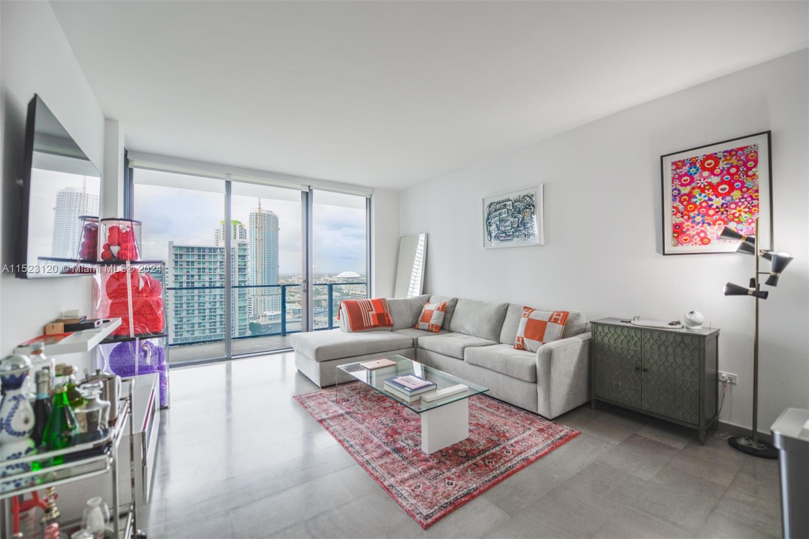 68 6th St, Miami, FL, 33131 United States, 1 Bedroom Bedrooms, ,1 BathroomBathrooms,Residential,For Sale,6th St,A11523120