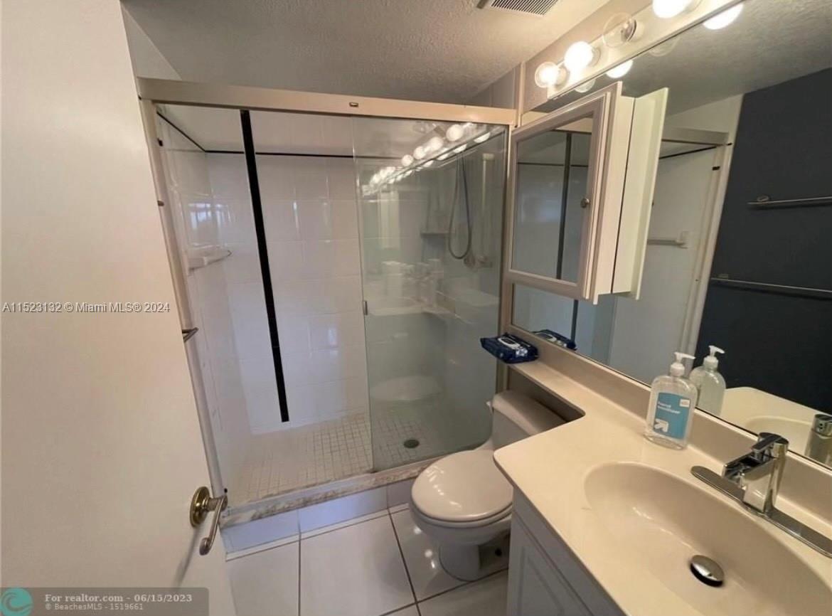 701 19th St, Fort Lauderdale, FL, 33311 United States, 2 Bedrooms Bedrooms, ,2 BathroomsBathrooms,Residential,For Sale,19th St,A11523132