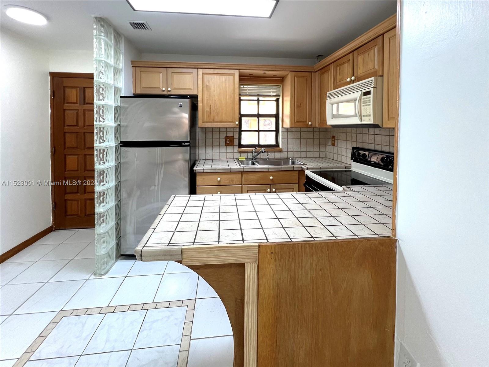 Foyer/Kitchen View