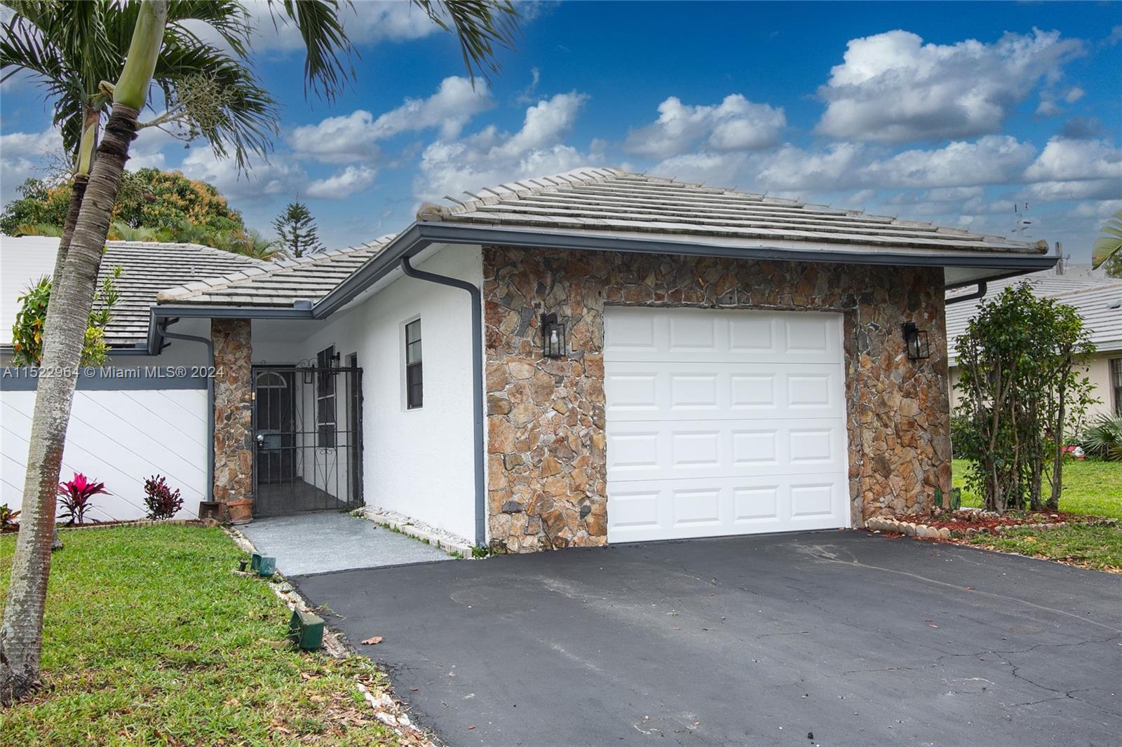 2353 87th drive, Coral Springs, FL, 33065 United States, 3 Bedrooms Bedrooms, ,2 BathroomsBathrooms,Residential,For Sale,87th drive,A11522964