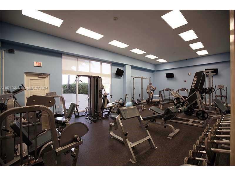 6917 COLLINS AV 726, Miami Beach, Florida 33141, 1 Bedroom Bedrooms, ,1 BathroomBathrooms,Residentiallease,For Rent,6917 COLLINS AV 726,A11521206