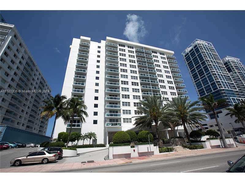 6917 COLLINS AV 726, Miami Beach, Florida 33141, 1 Bedroom Bedrooms, ,1 BathroomBathrooms,Residentiallease,For Rent,6917 COLLINS AV 726,A11521206