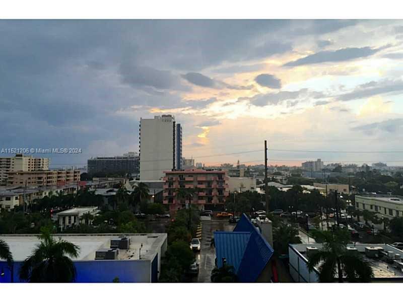 6917 COLLINS AV 726, Miami Beach, Florida 33141, 1 Bedroom Bedrooms, ,1 BathroomBathrooms,Residentiallease,For Rent,6917 COLLINS AV 726,A11521206