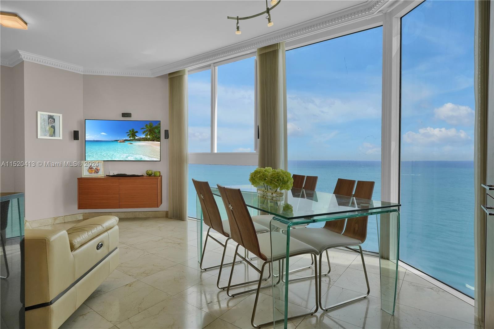 4779 Collins Ave 3203, Miami Beach, Florida 33140, 3 Bedrooms Bedrooms, ,3 BathroomsBathrooms,Residential,For Sale,4779 Collins Ave 3203,A11520413