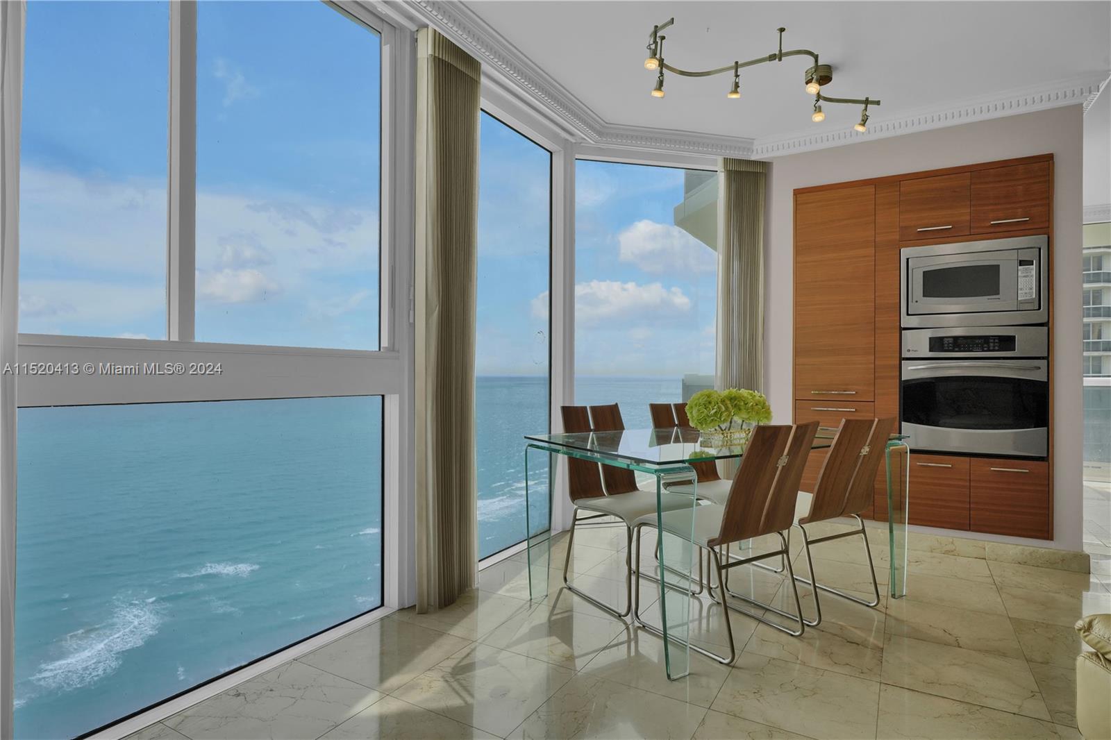 4779 Collins Ave 3203, Miami Beach, Florida 33140, 3 Bedrooms Bedrooms, ,3 BathroomsBathrooms,Residential,For Sale,4779 Collins Ave 3203,A11520413