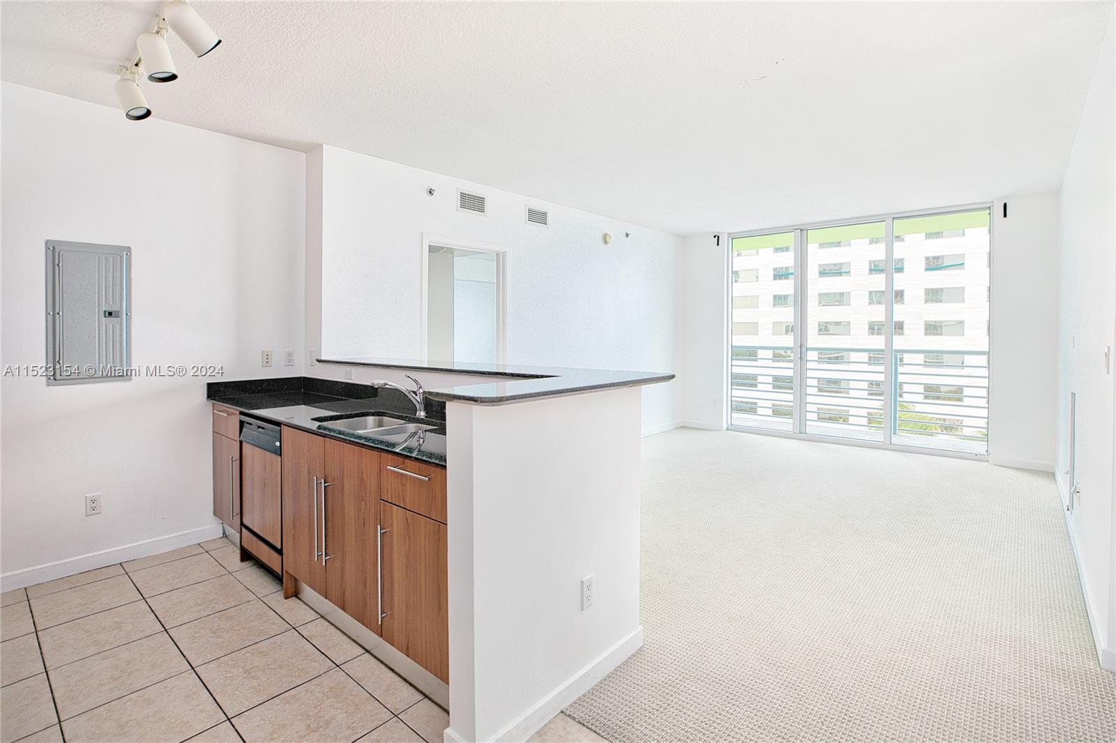 335 Biscayne Blvd, Miami, FL, 33131 United States, 2 Bedrooms Bedrooms, ,2 BathroomsBathrooms,Residential,For Sale,Biscayne Blvd,A11523154