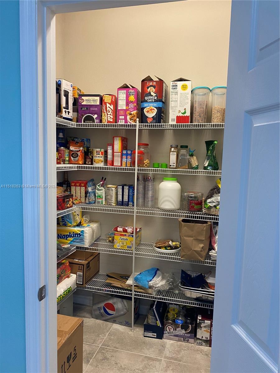 Walk in Pantry