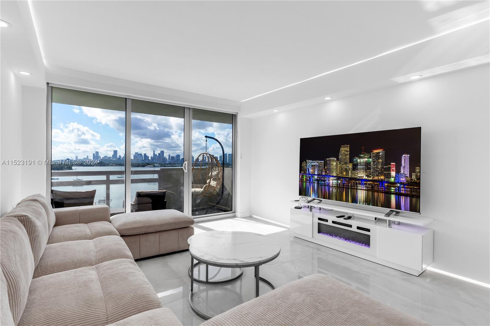 1500 Bay Rd 918S, Miami Beach, Florida 33139, 1 Bedroom Bedrooms, ,1 BathroomBathrooms,Residentiallease,For Rent,1500 Bay Rd 918S,A11523191