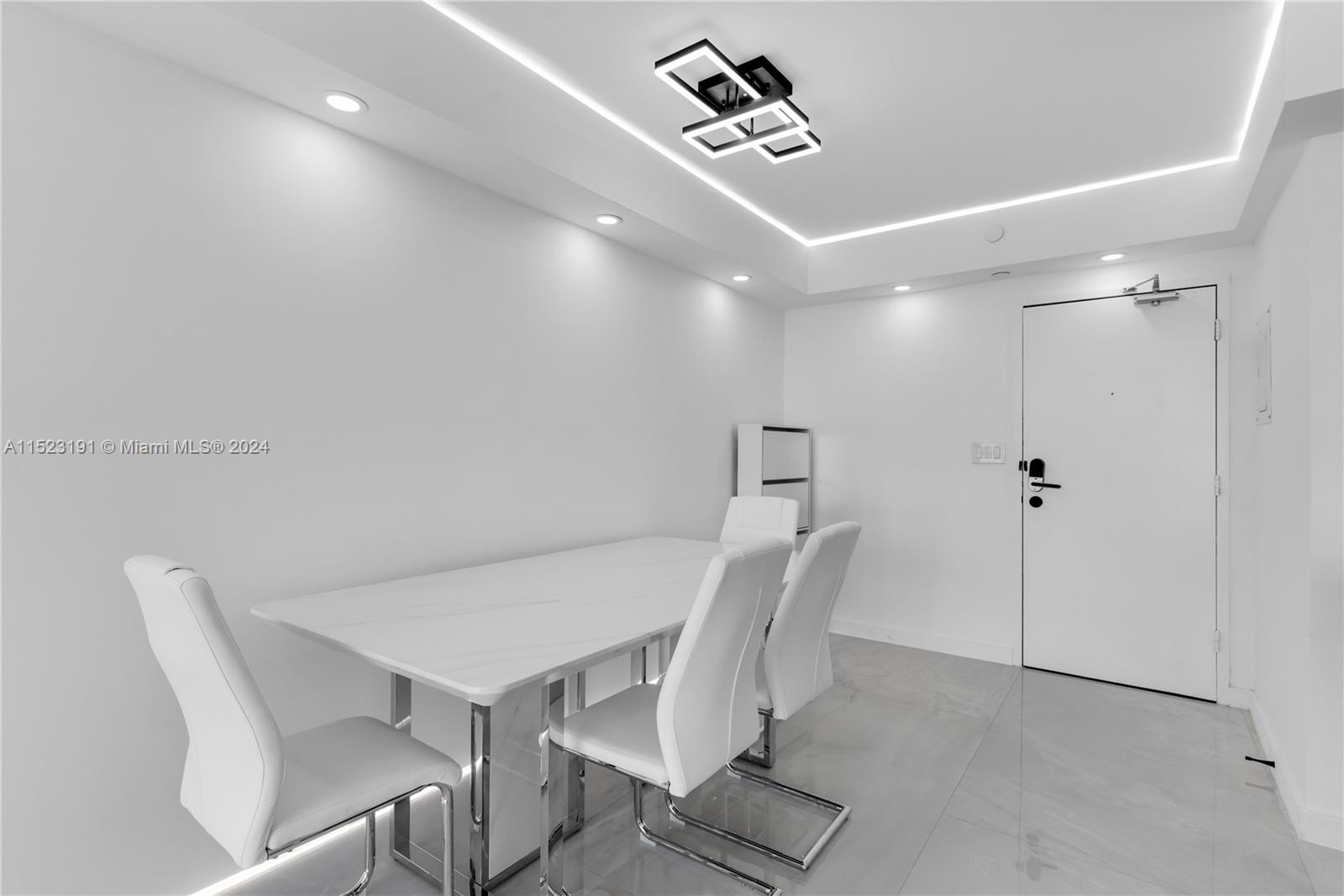 1500 Bay Rd 918S, Miami Beach, Florida 33139, 1 Bedroom Bedrooms, ,1 BathroomBathrooms,Residentiallease,For Rent,1500 Bay Rd 918S,A11523191