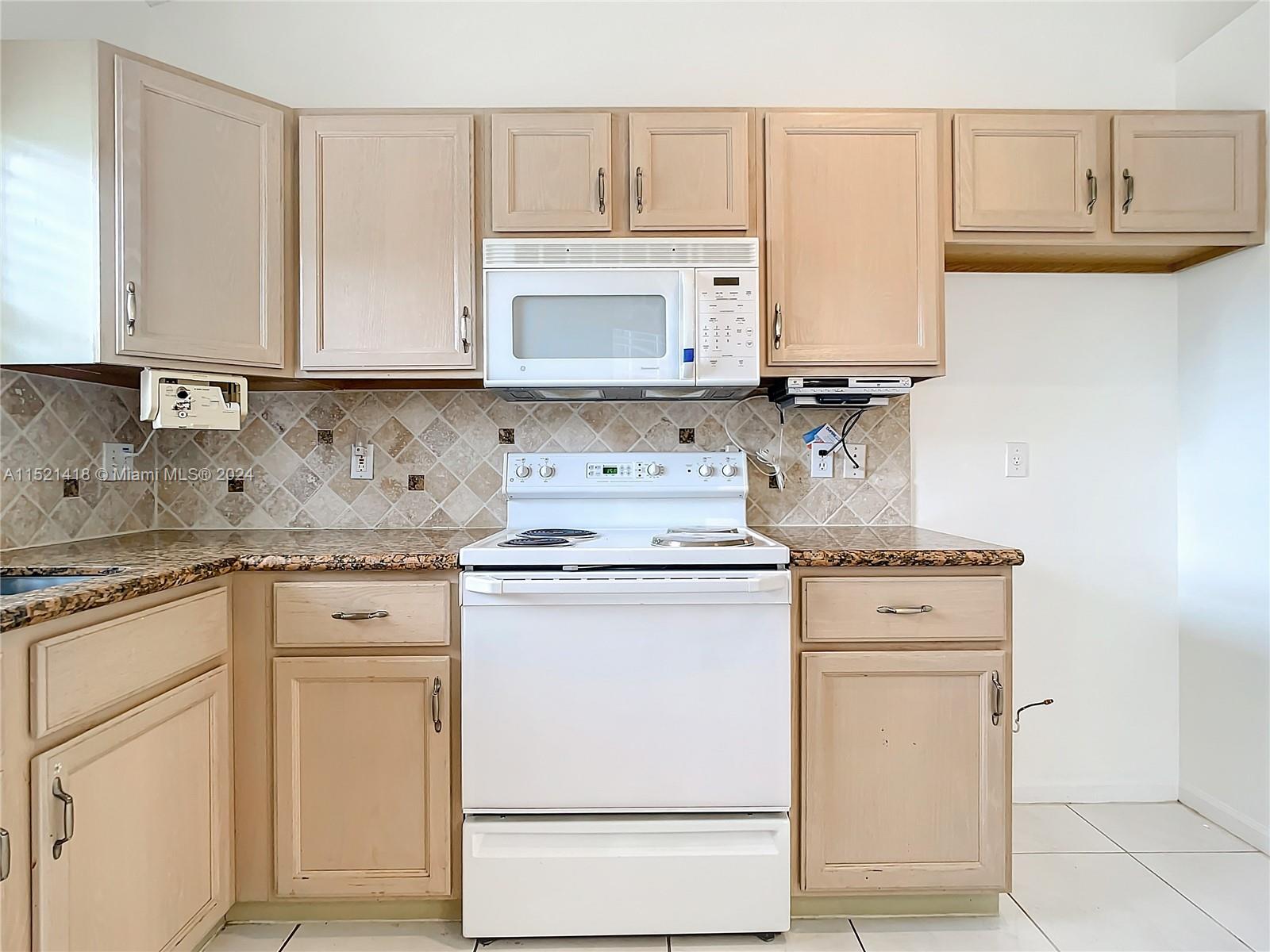 6132 Long Key Ln, Boynton Beach, FL, 33472 United States, 3 Bedrooms Bedrooms, ,2 BathroomsBathrooms,Residential,For Sale,Long Key Ln,A11521418