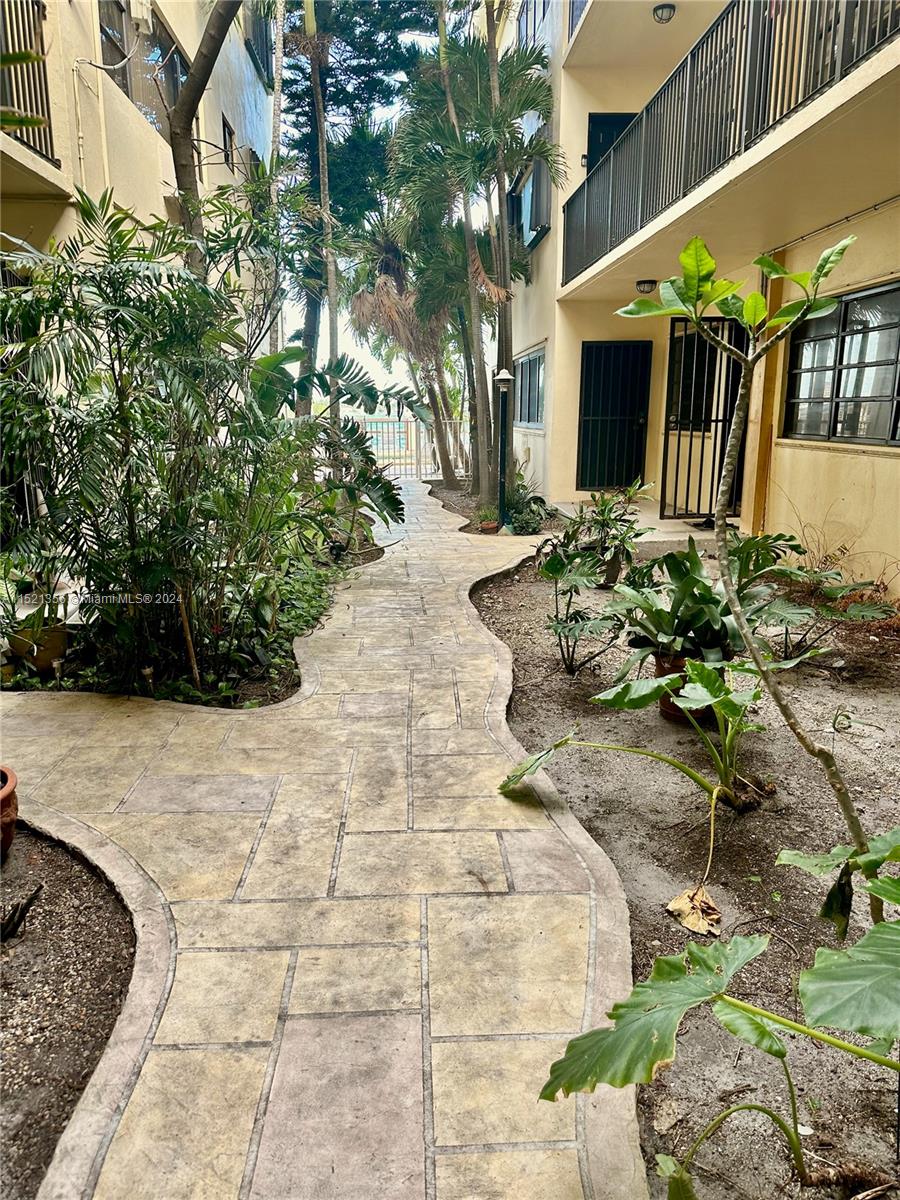 7845 NE Bayshore Ct 14, Miami, FL 33138, 1 Bedroom Bedrooms, ,1 BathroomBathrooms,Residential,For Sale,Bayshore Ct,A11521356