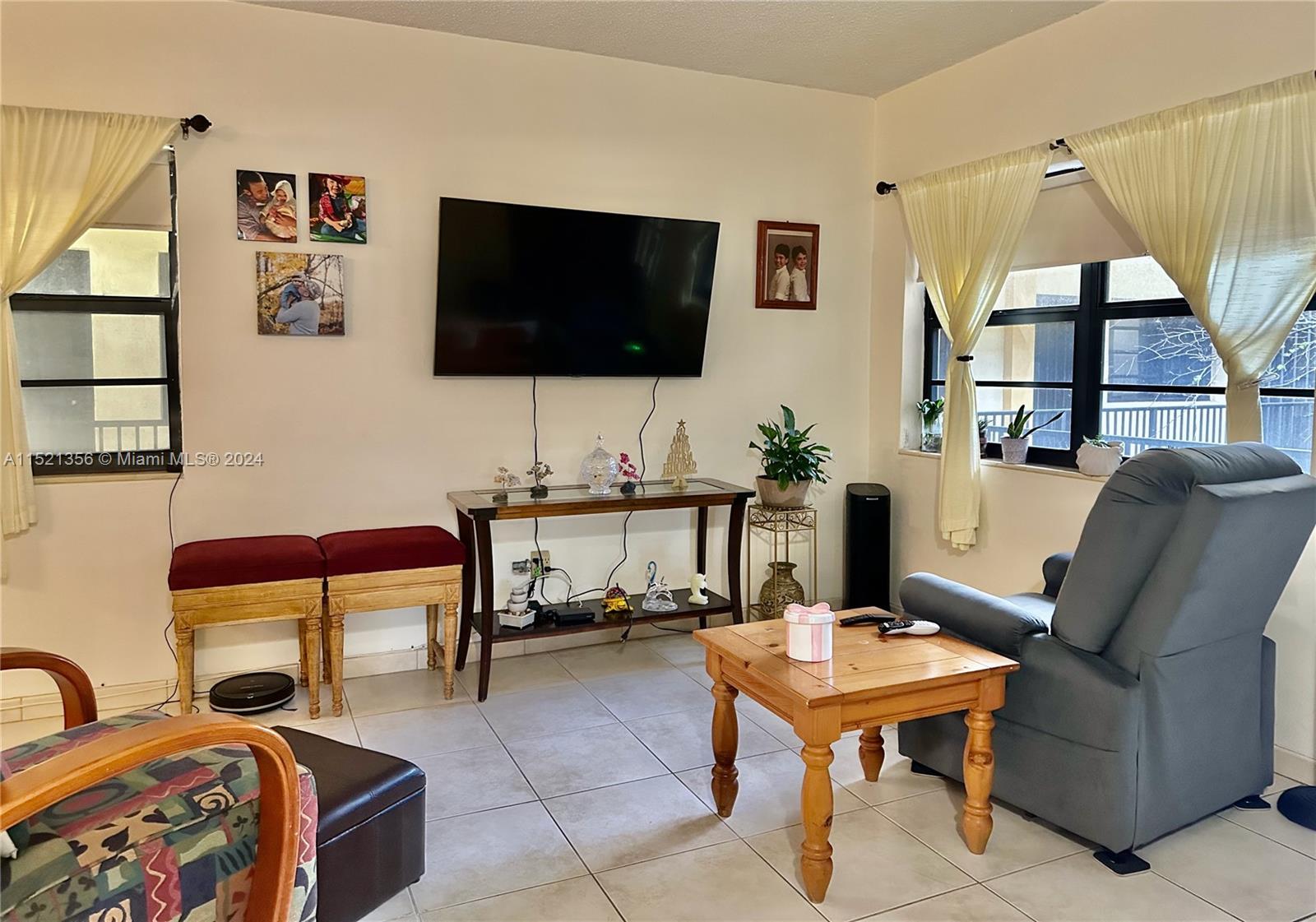 7845 NE Bayshore Ct 14, Miami, FL 33138, 1 Bedroom Bedrooms, ,1 BathroomBathrooms,Residential,For Sale,Bayshore Ct,A11521356