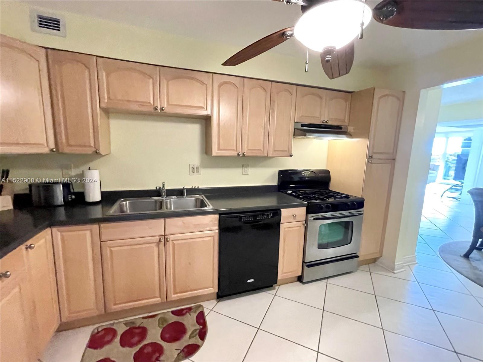 2030 S Ocean Dr 327, Hallandale Beach, Florida 33009, 3 Bedrooms Bedrooms, ,2 BathroomsBathrooms,Residential,For Sale,2030 S Ocean Dr 327,A11522900