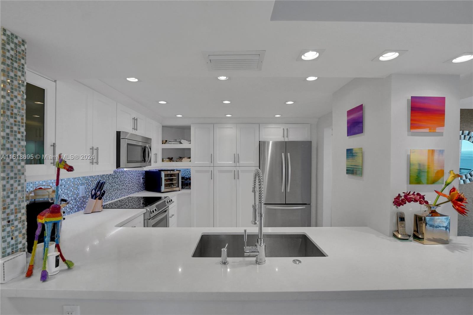 2030 S Ocean Dr 1420, Hallandale Beach, Florida 33009, 2 Bedrooms Bedrooms, ,2 BathroomsBathrooms,Residential,For Sale,2030 S Ocean Dr 1420,A11518695