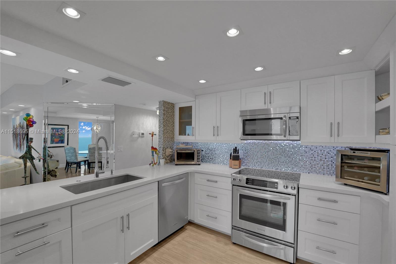 2030 S Ocean Dr 1420, Hallandale Beach, Florida 33009, 2 Bedrooms Bedrooms, ,2 BathroomsBathrooms,Residential,For Sale,2030 S Ocean Dr 1420,A11518695