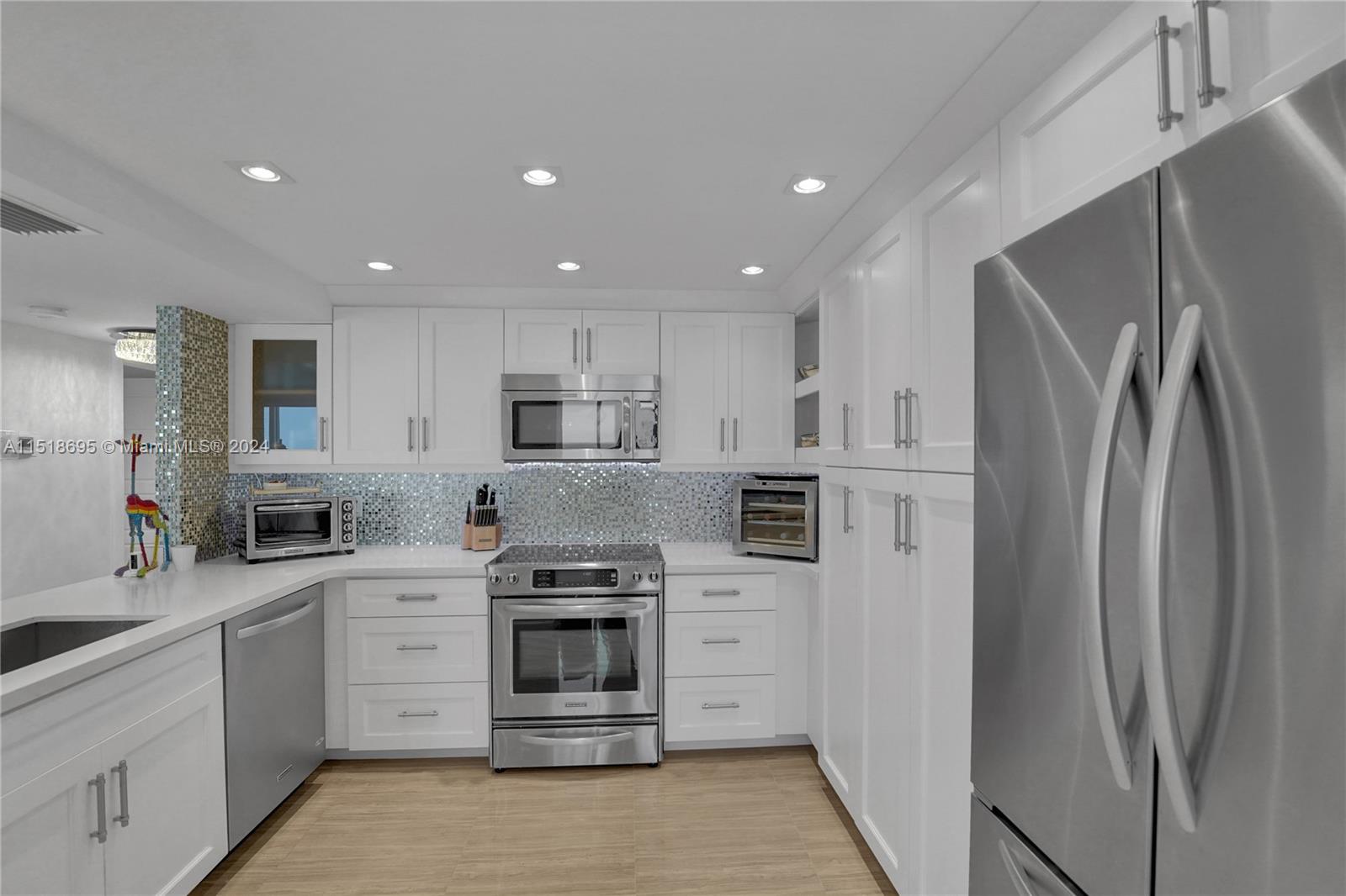 2030 S Ocean Dr 1420, Hallandale Beach, Florida 33009, 2 Bedrooms Bedrooms, ,2 BathroomsBathrooms,Residential,For Sale,2030 S Ocean Dr 1420,A11518695