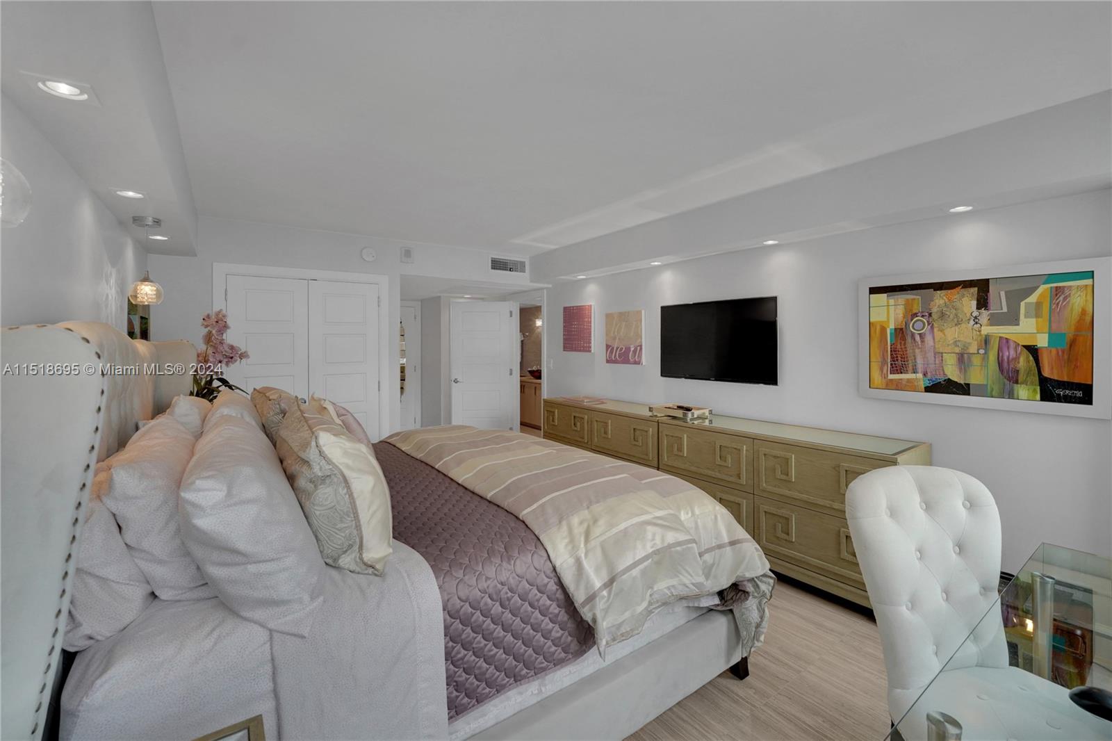 2030 S Ocean Dr 1420, Hallandale Beach, Florida 33009, 2 Bedrooms Bedrooms, ,2 BathroomsBathrooms,Residential,For Sale,2030 S Ocean Dr 1420,A11518695