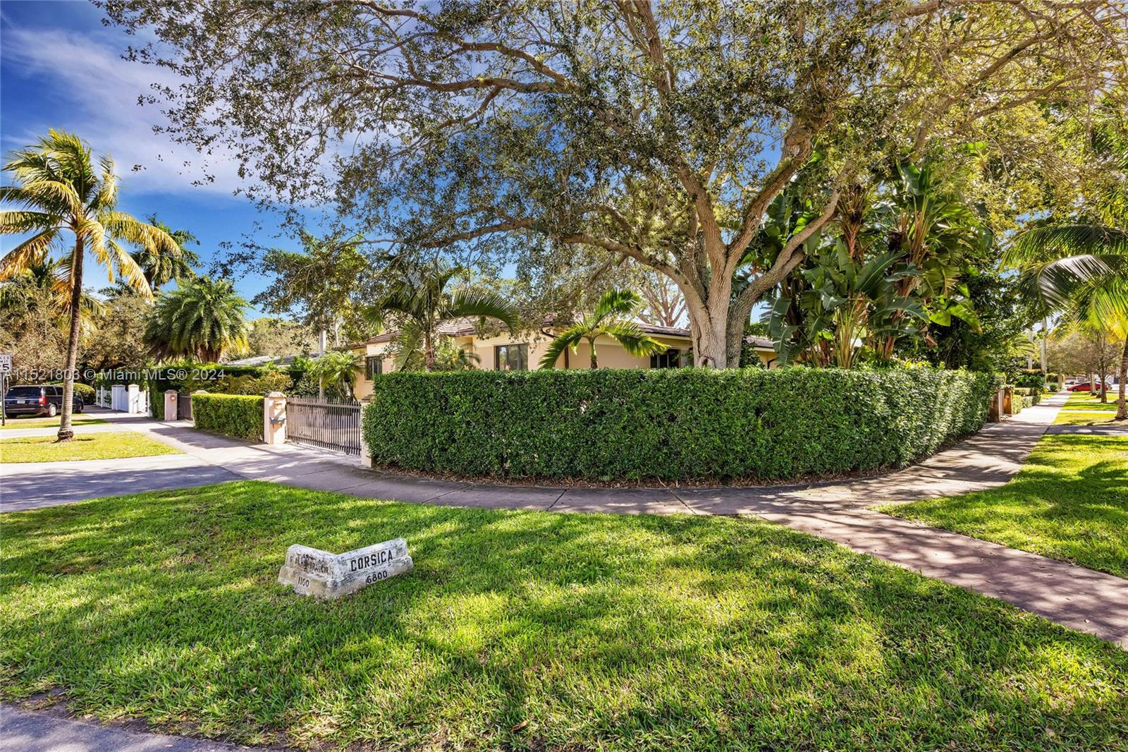 1170 Alhambra Cir, Coral Gables, FL, 33146 United States, 4 Bedrooms Bedrooms, ,3 BathroomsBathrooms,Residential,For Sale,Alhambra Cir,A11521803