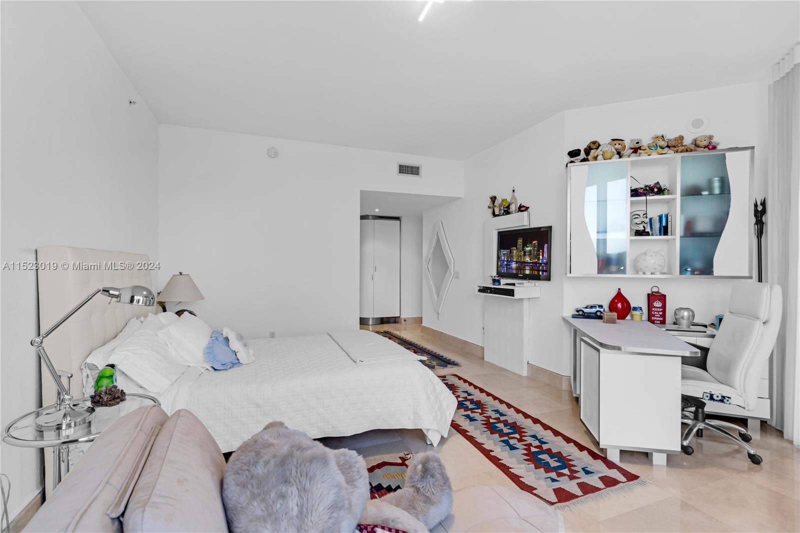 10225 Collins Ave, Bal Harbour, FL, 33154 United States, 4 Bedrooms Bedrooms, ,3 BathroomsBathrooms,Residential,For Sale,Collins Ave,A11523019