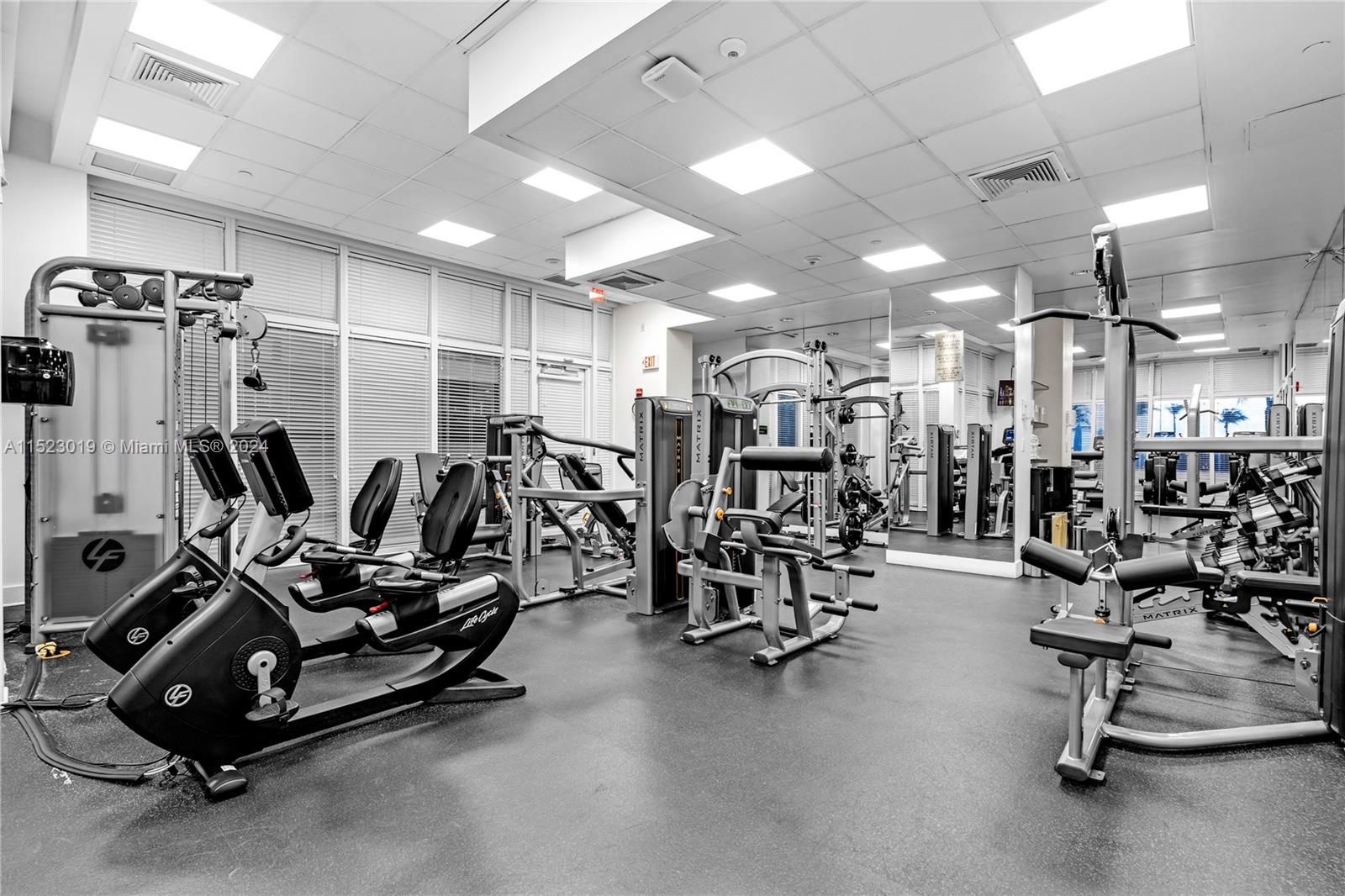 10225 Collins Ave, Bal Harbour, FL, 33154 United States, 4 Bedrooms Bedrooms, ,3 BathroomsBathrooms,Residential,For Sale,Collins Ave,A11523019