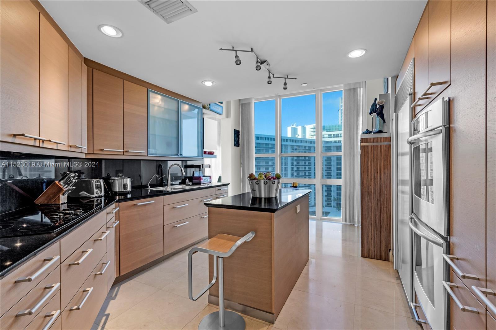 10225 Collins Ave 803, Bal Harbour, Florida 33154, 4 Bedrooms Bedrooms, ,3 BathroomsBathrooms,Residential,For Sale,10225 Collins Ave 803,A11523019