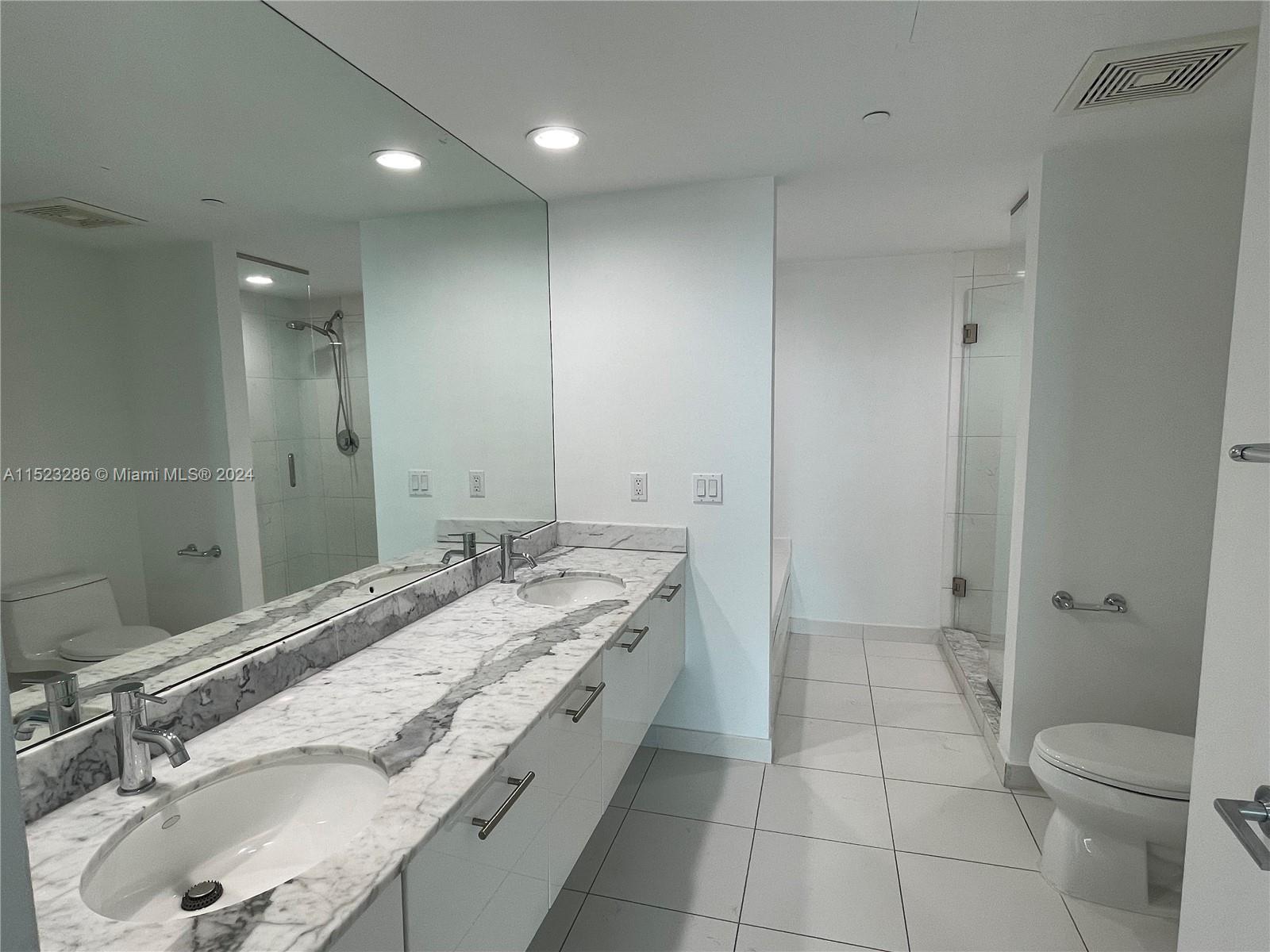 55 6th St, Miami, FL, 33131 United States, 2 Bedrooms Bedrooms, ,2 BathroomsBathrooms,Residential,For Sale,6th St,A11523286