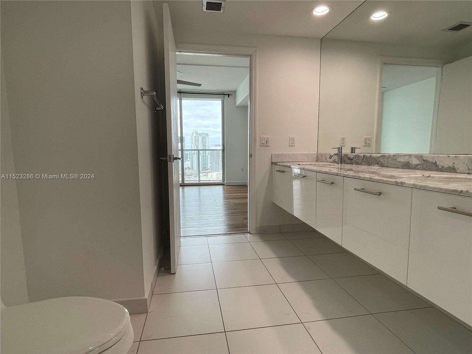 55 6th St, Miami, FL, 33131 United States, 2 Bedrooms Bedrooms, ,2 BathroomsBathrooms,Residential,For Sale,6th St,A11523286