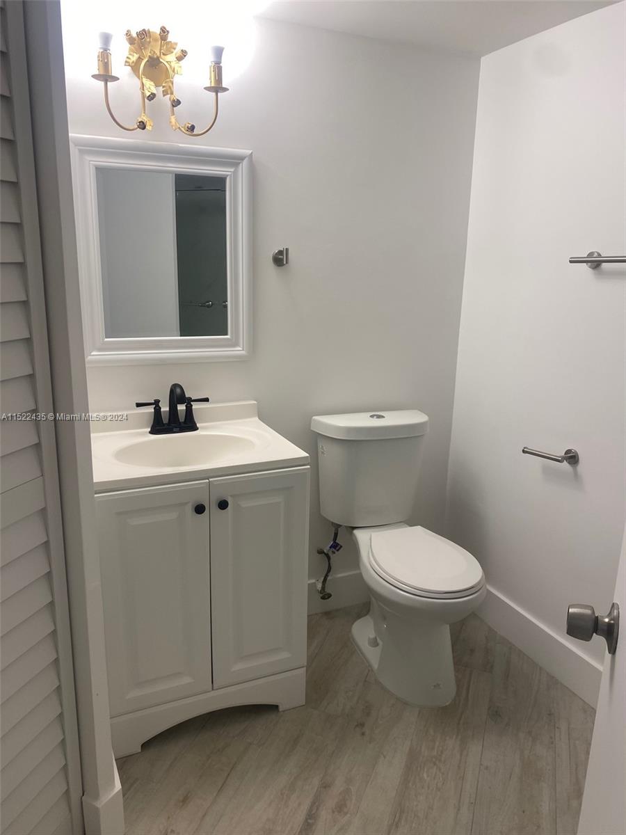 5880 Collins Ave 902, Miami Beach, Florida 33140, 1 Bedroom Bedrooms, ,1 BathroomBathrooms,Residentiallease,For Rent,5880 Collins Ave 902,A11522435