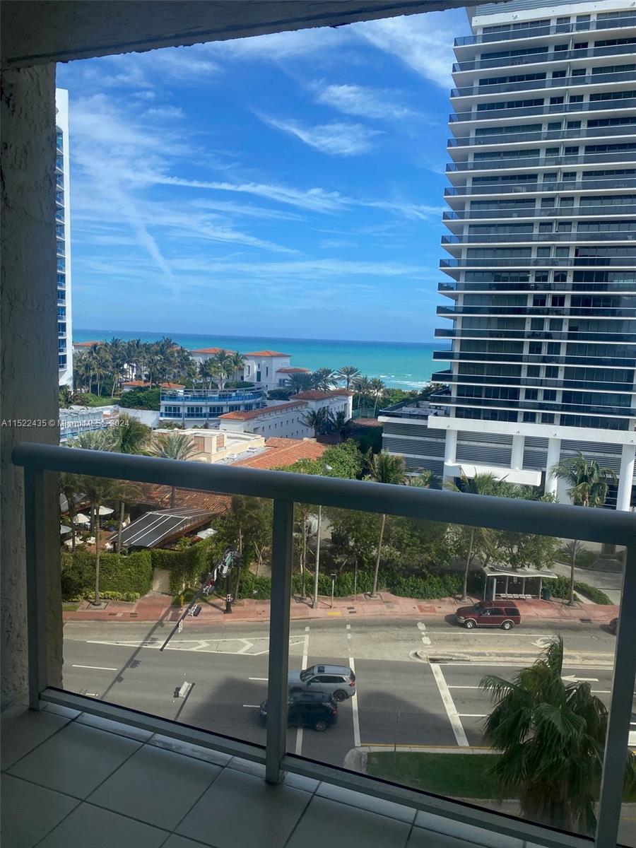 5880 Collins Ave 902, Miami Beach, Florida 33140, 1 Bedroom Bedrooms, ,1 BathroomBathrooms,Residentiallease,For Rent,5880 Collins Ave 902,A11522435